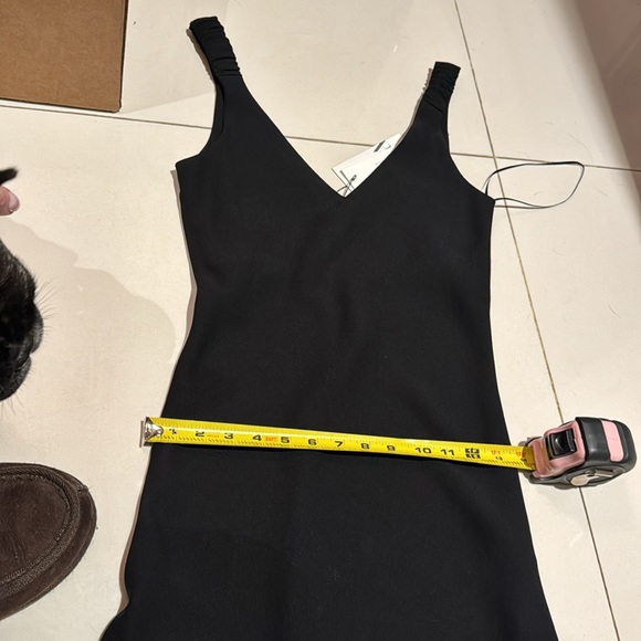 Brand new Zara dress. - Picture 7 of 9